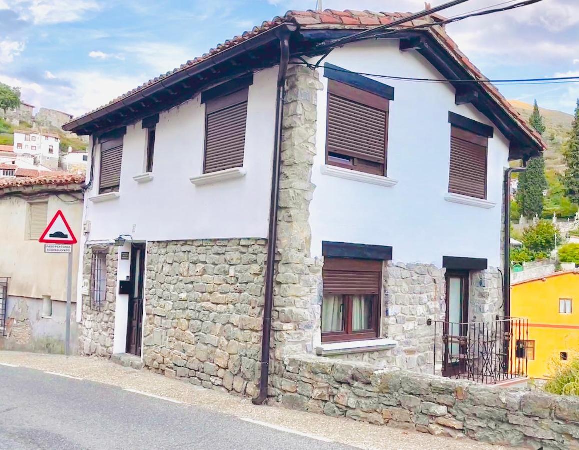 فيلا La Casita Del Rio Soto en Cameros المظهر الخارجي الصورة